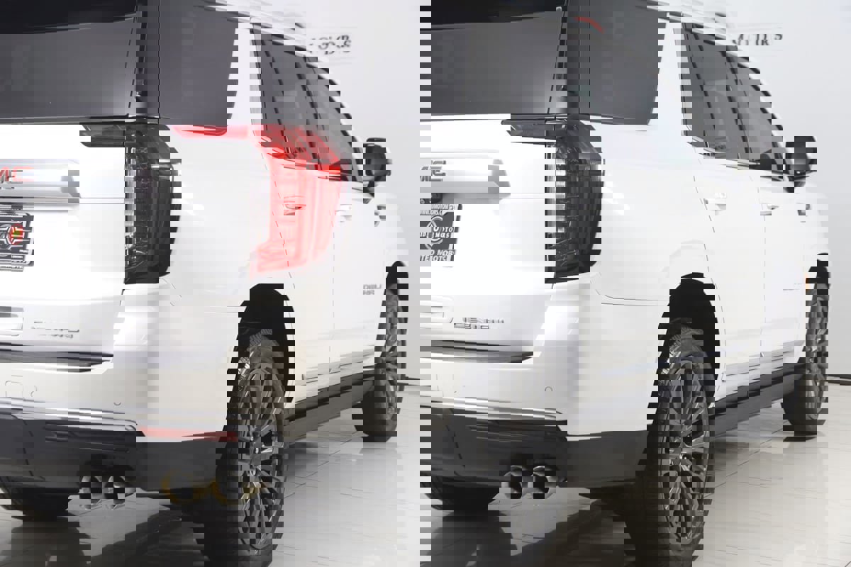 Used 2022 GMC Yukon Denali w/ Denali Premium Package image 46
