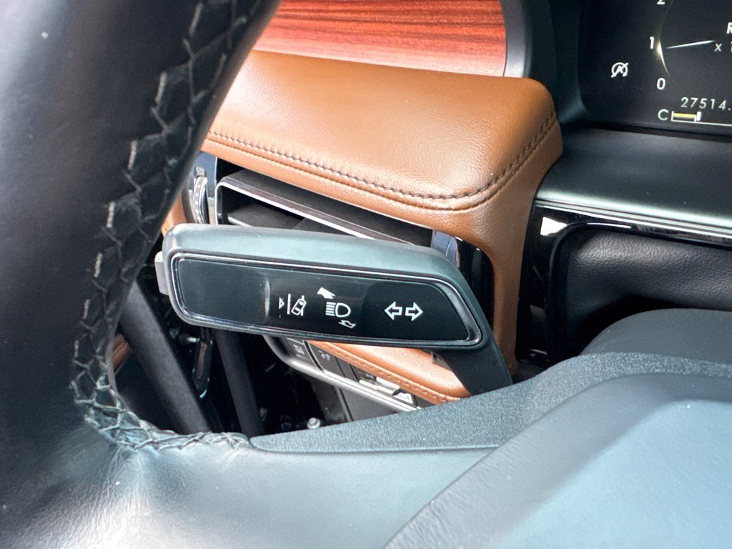 Used 2023 Lincoln Nautilus Reserve AWD/4WD image 38