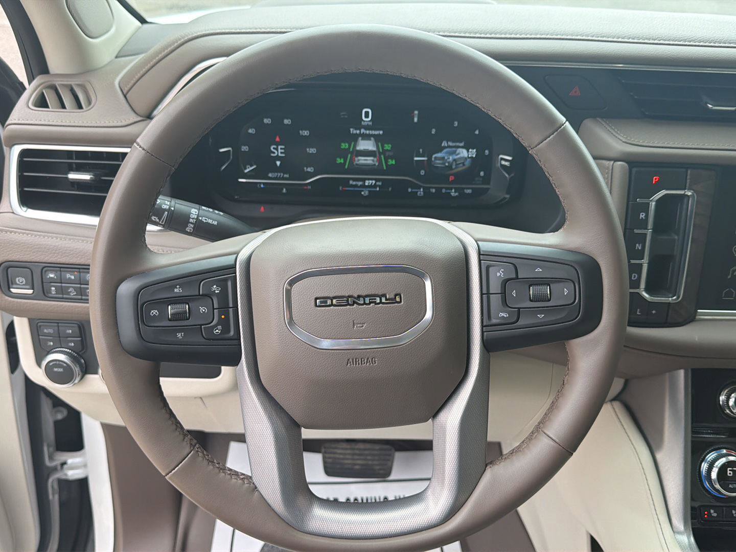 Used 2024 GMC Sierra 1500 AT4X image 12