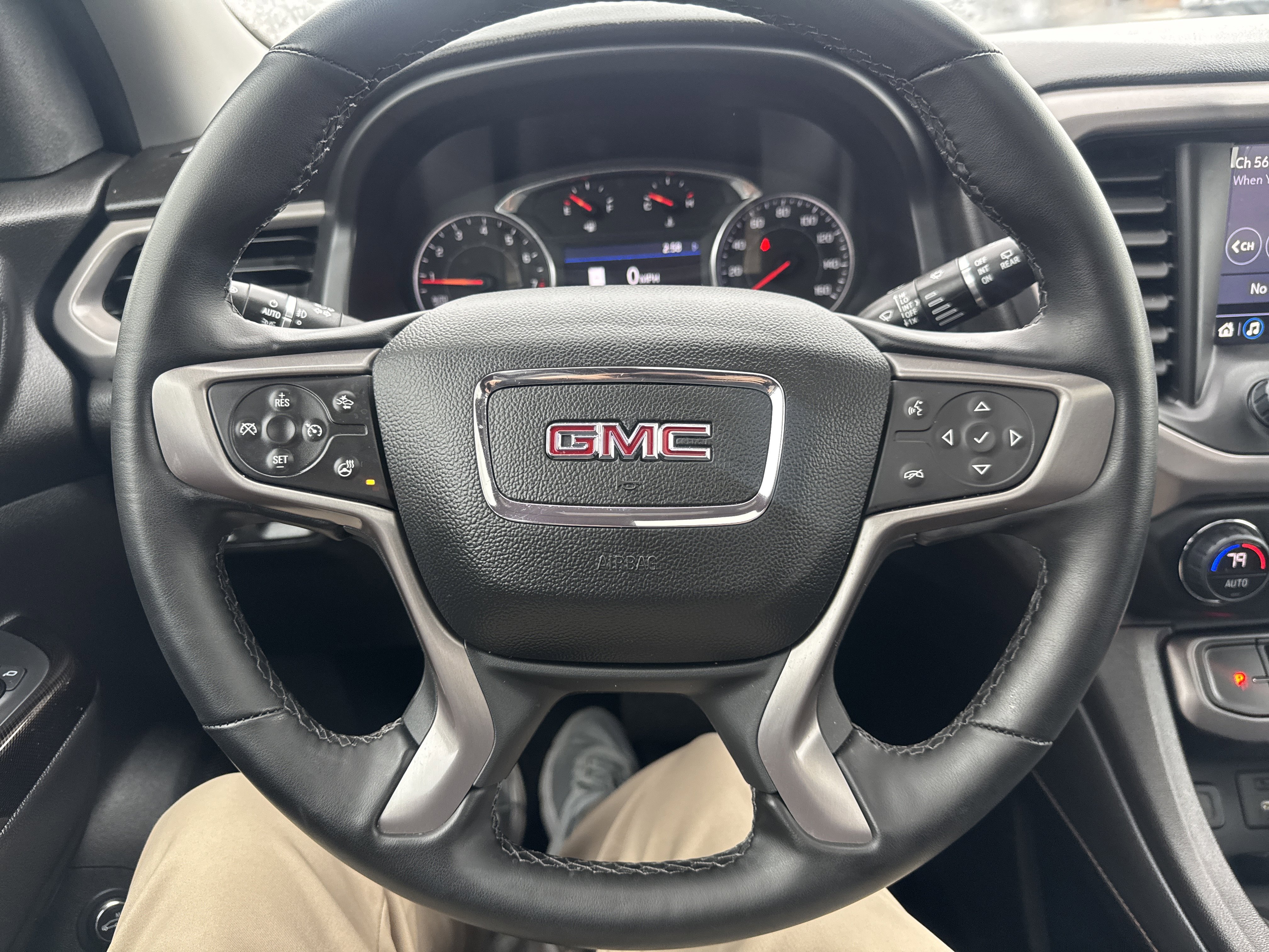 Used 2023 GMC Acadia AT4 w/ Preferred Package image 11