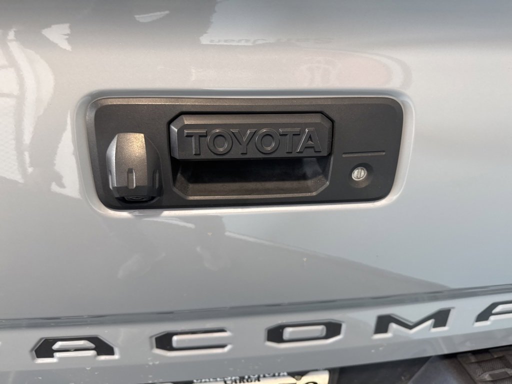Used 2019 Toyota Tacoma TRD Sport image 15