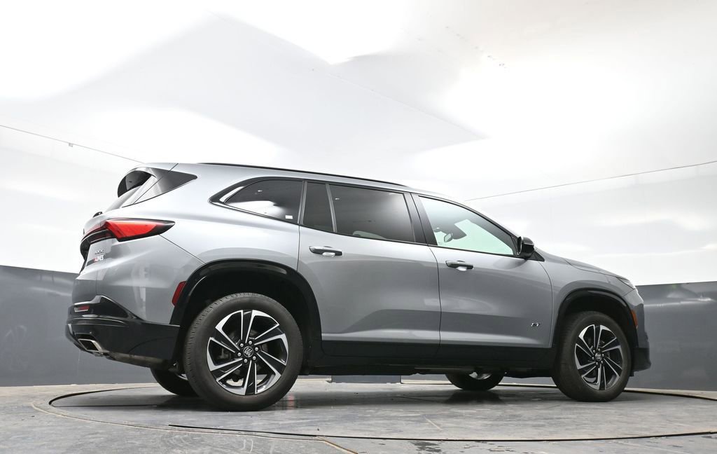 Used 2025 Buick Enclave Sport Touring AWD/4WD image 52