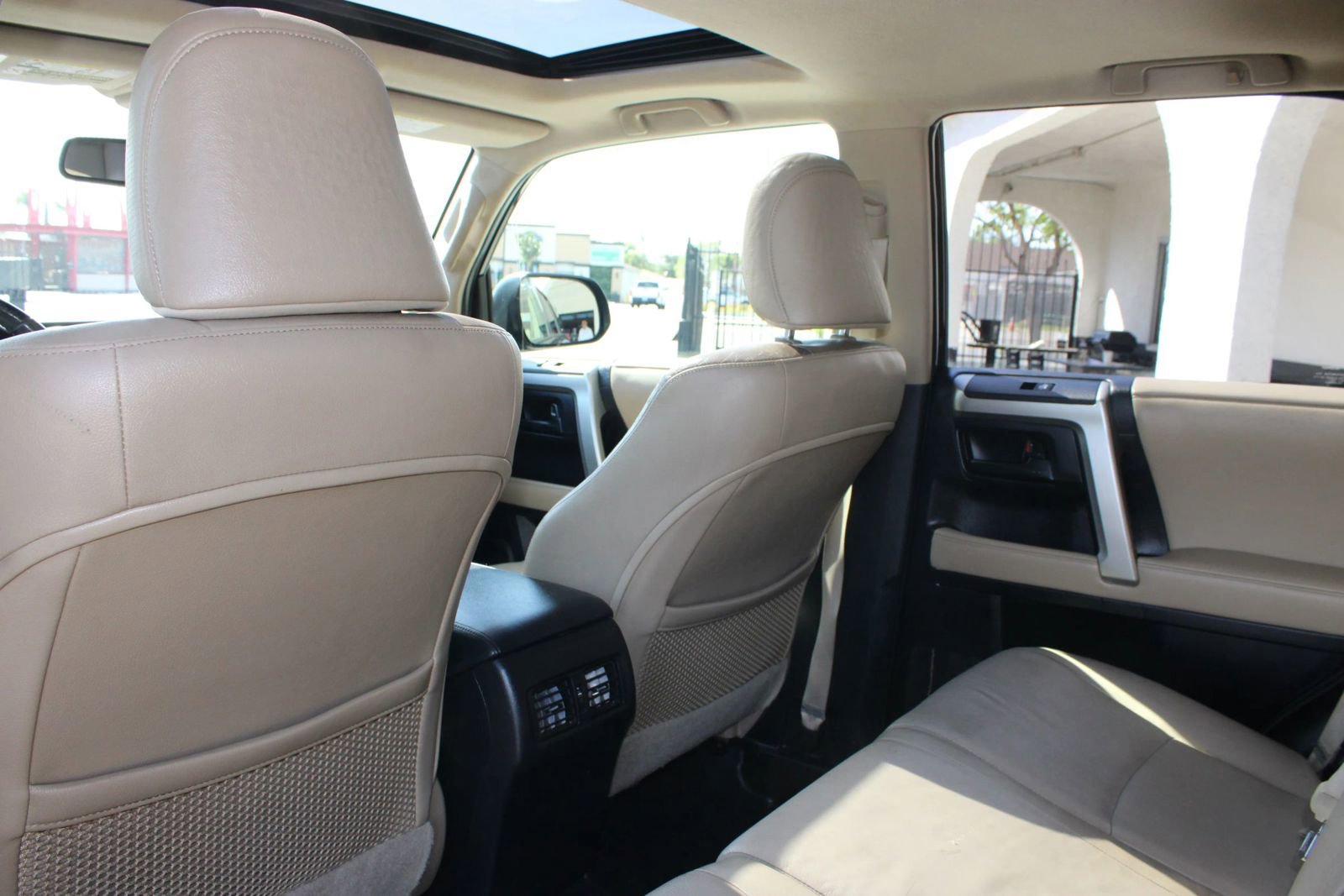 Used 2010 Toyota 4Runner Limited image 11