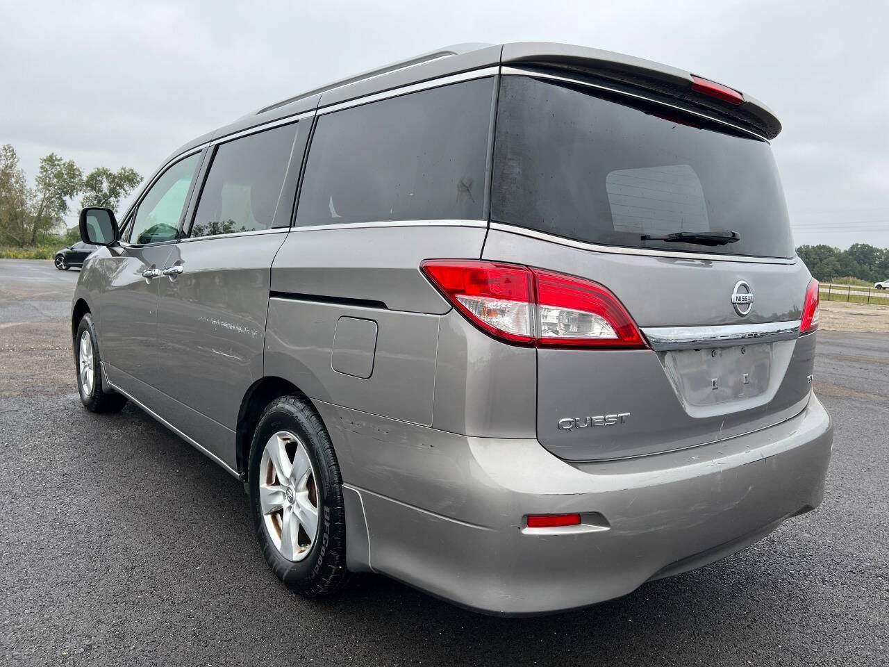 Used 2011 Nissan Quest SV w/ Value Cargo Pkg FWD image 24
