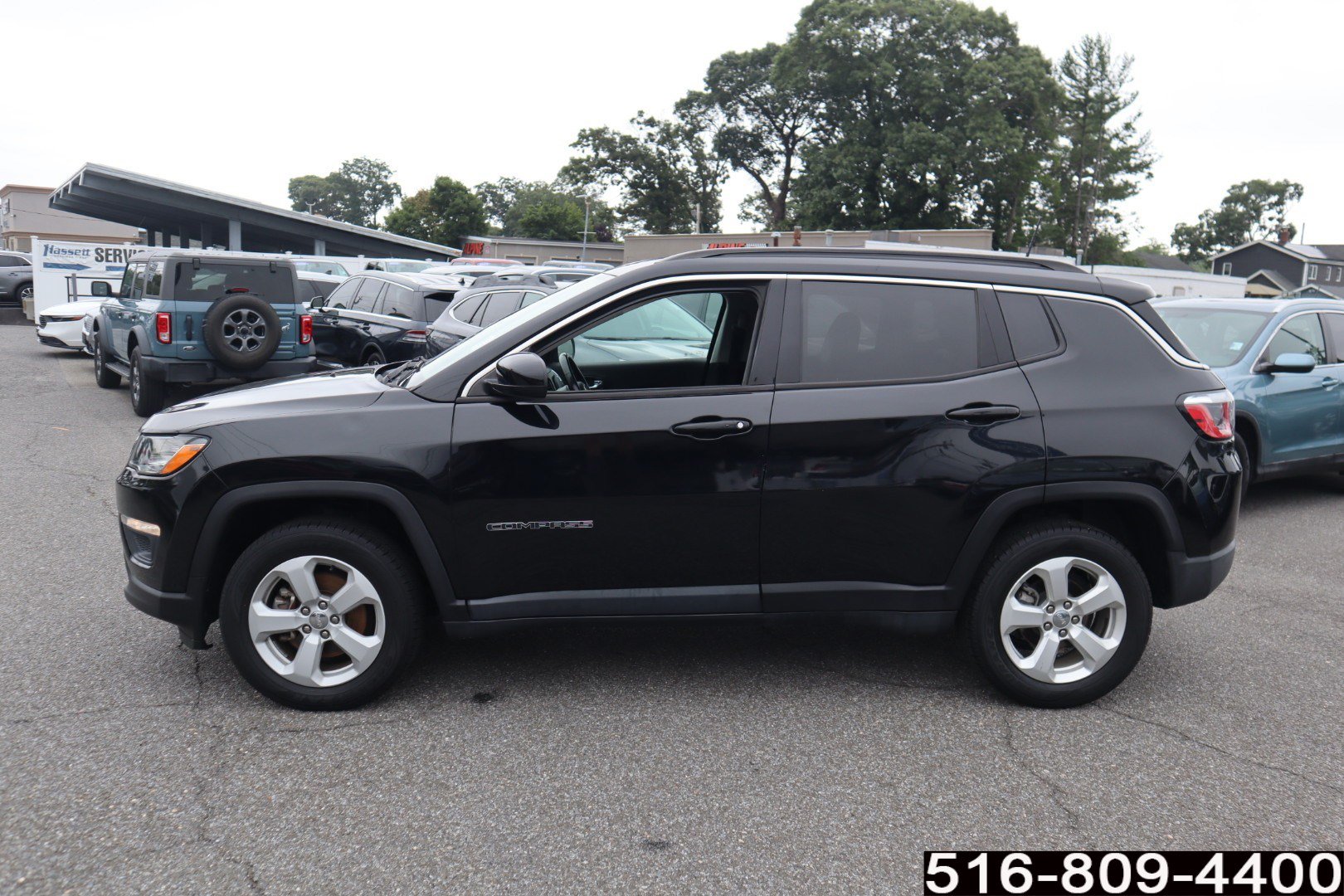 Used 2018 Jeep Compass Latitude w/ Popular Equipment Group AWD/4WD image 8