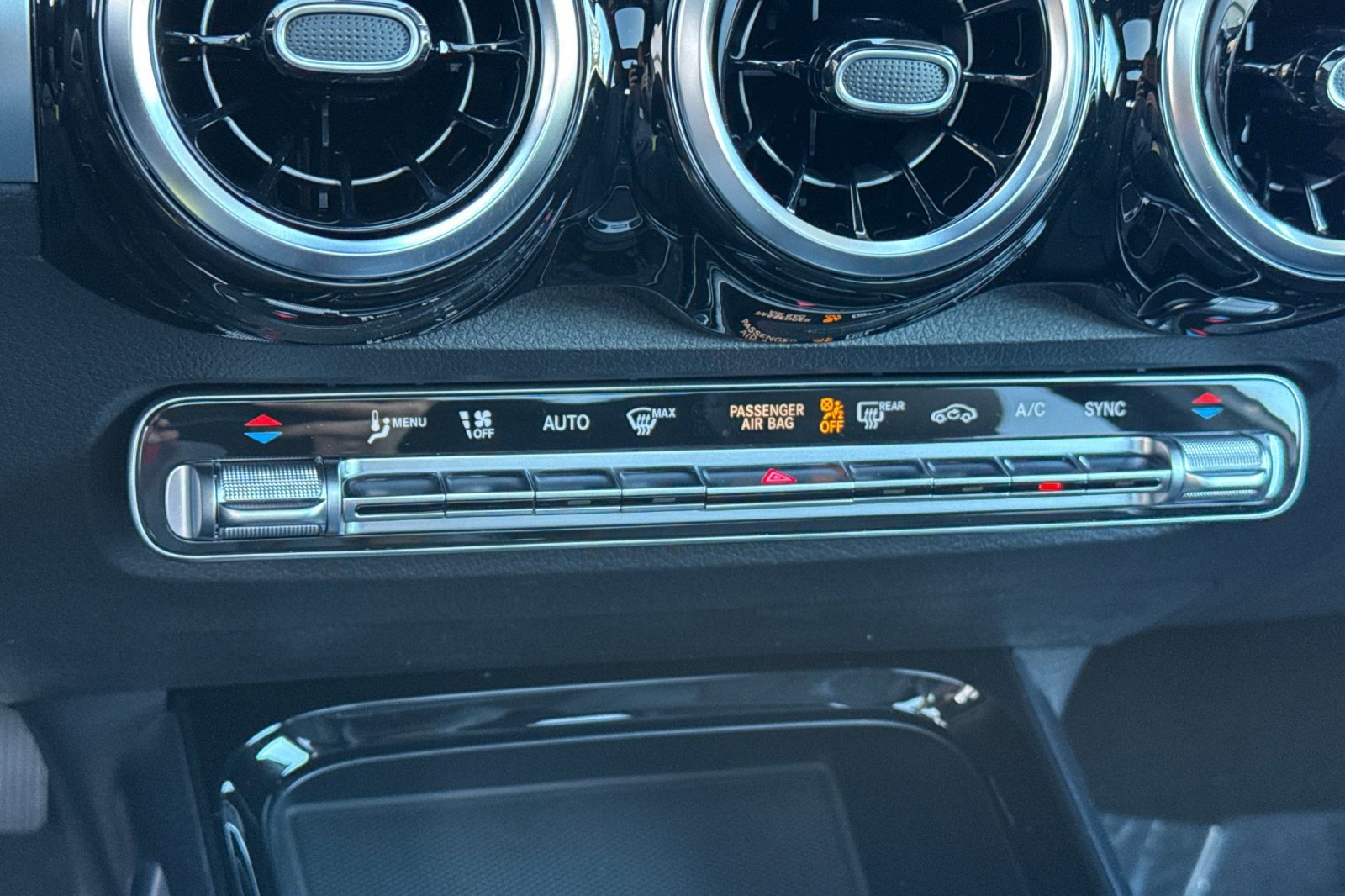 New 2026 Mercedes-Benz GLB 250 image 15