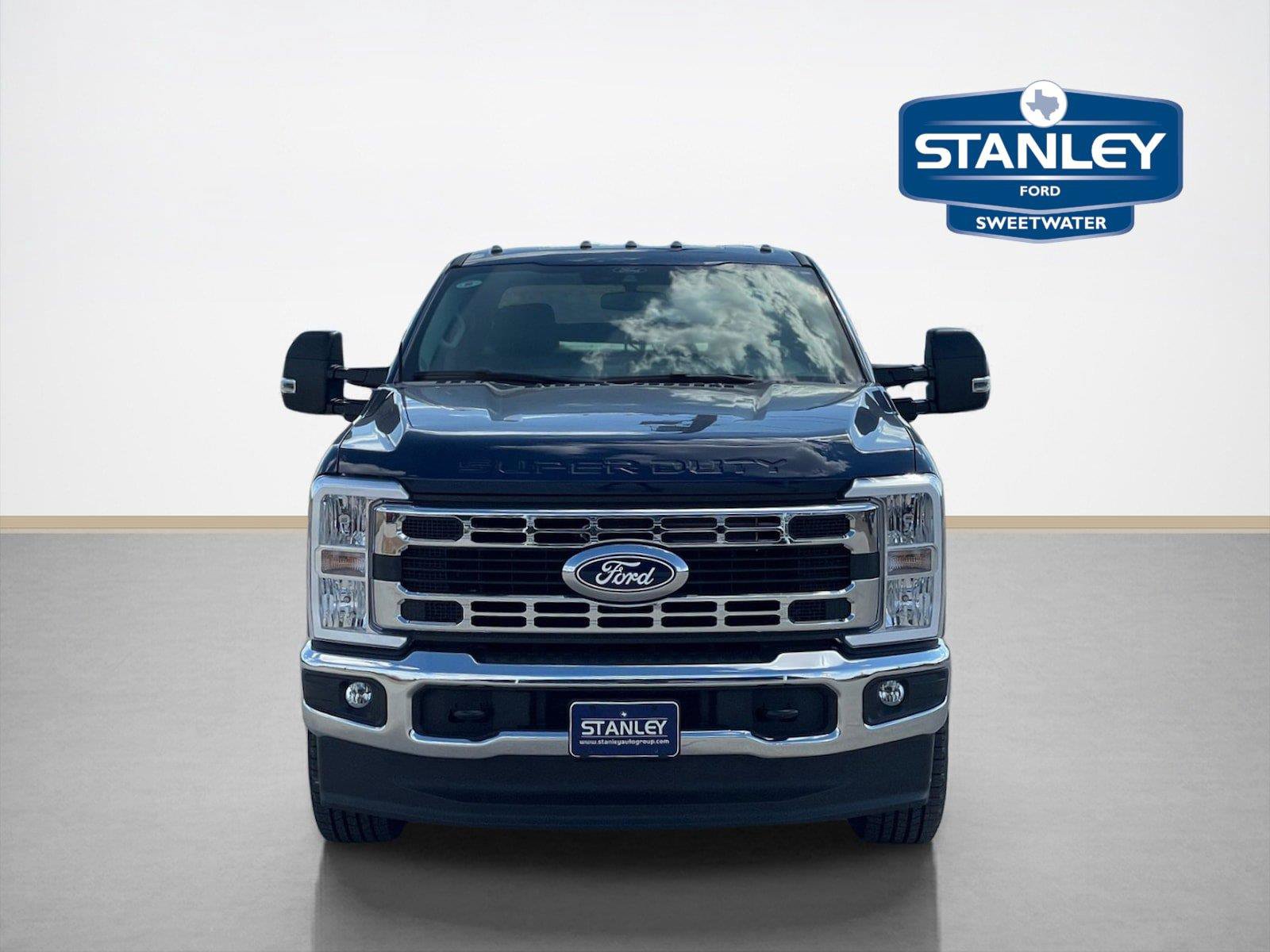 New 2027 Ford F350 XLT w/ XLT Value Package AWD/4WD image 2