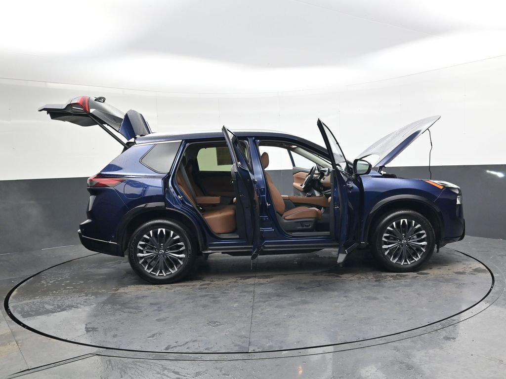 Used 2024 Nissan Rogue Platinum w/ Platinum Premium Package image 46
