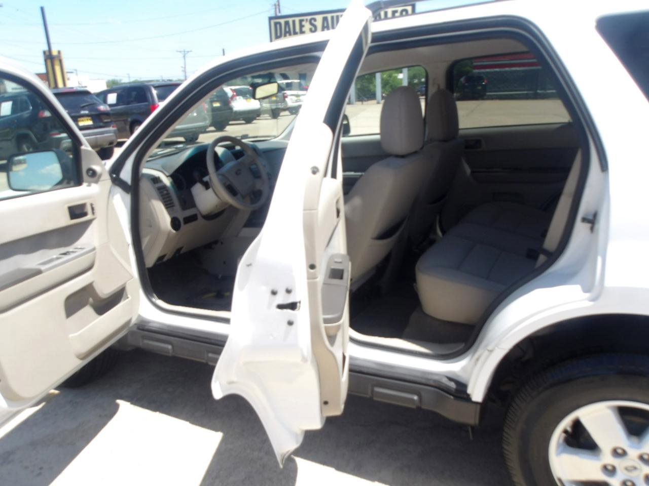 Used 2010 Ford Escape XLT FWD image 15