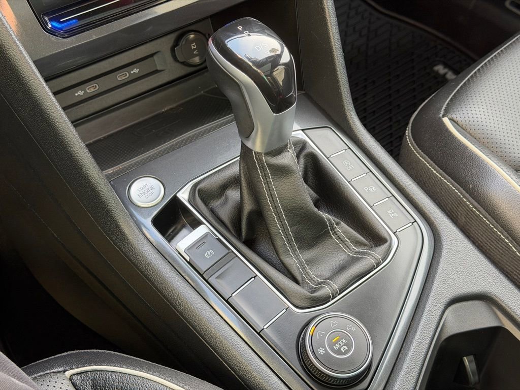 Used 2022 Volkswagen Tiguan SEL R-Line image 14