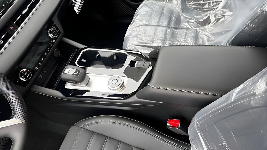 New 2025 Mitsubishi Outlander Trail Edition AWD/4WD image 14