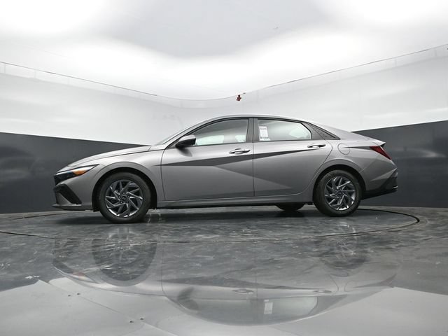 Used 2024 Hyundai Elantra SEL FWD image 56