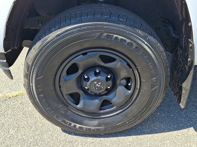 Used 2023 Toyota Tacoma SR w/ SR Convenience Package AWD/4WD image 8
