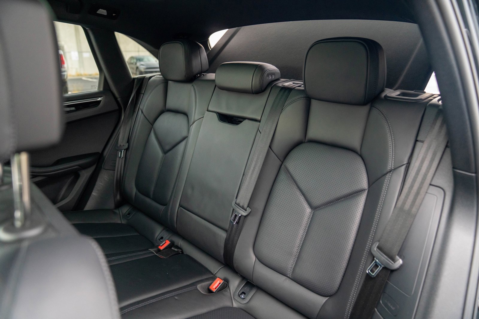 Used 2022 Porsche Macan S image 23