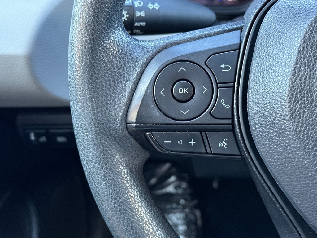 Used 2022 Toyota Corolla LE FWD image 25