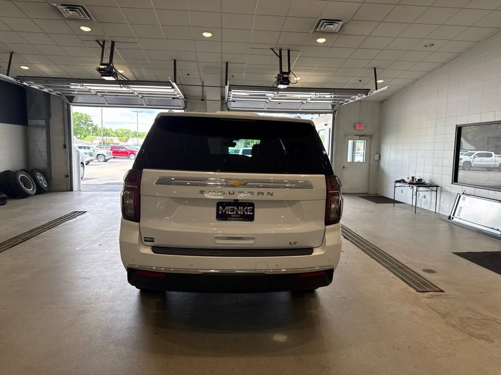Used 2022 Chevrolet Suburban LT w/ Luxury Package AWD/4WD image 6