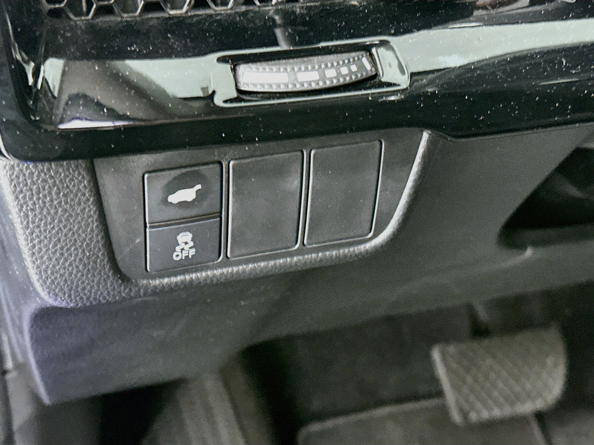 Used 2025 Honda CR-V EX-L image 17