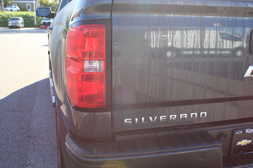Certified 2018 Chevrolet Silverado 1500 LT w/ All Star Edition AWD/4WD image 27