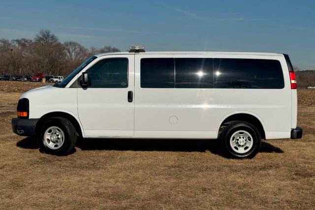 Used 2015 Chevrolet Express 2500 LS RWD image 27