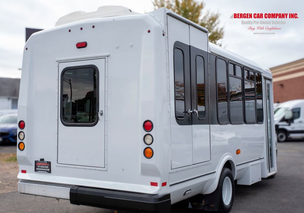 Used 2016 Ford E-450 and Econoline 450 Super Duty w/ Shuttle Bus Prep Package image 22