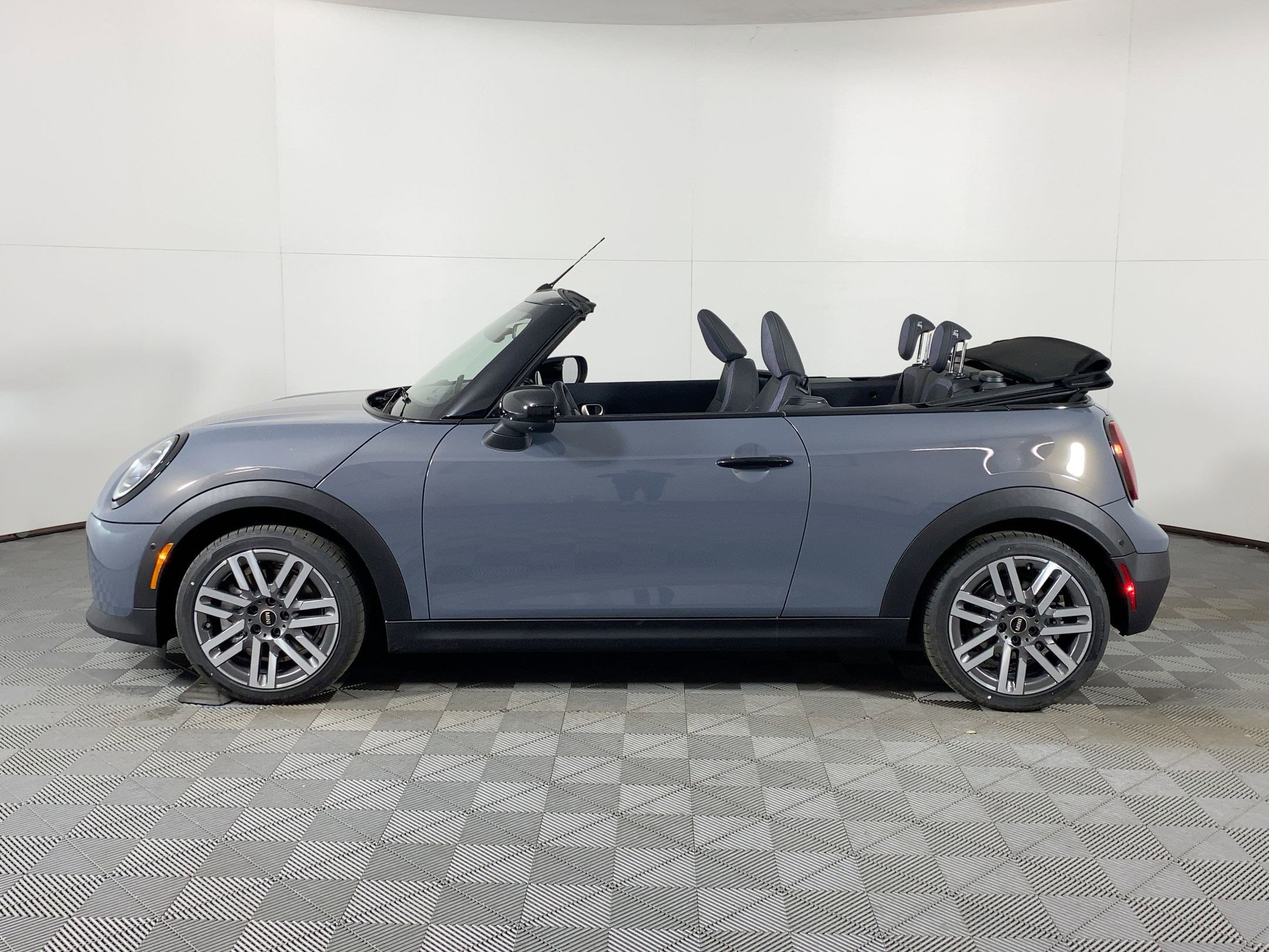 New 2026 MINI Cooper S FWD image 2