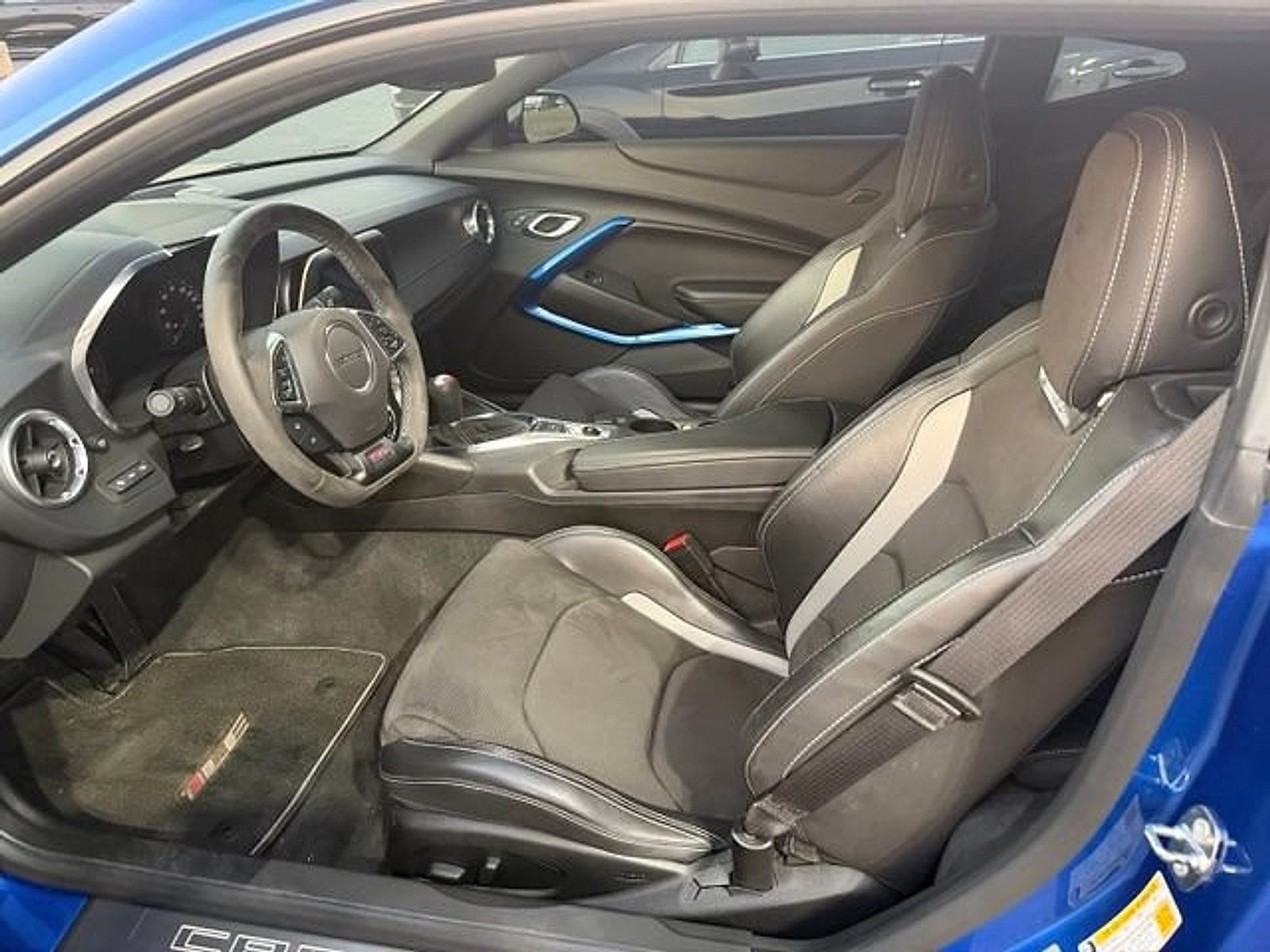 Used 2018 Chevrolet Camaro SS RWD image 12