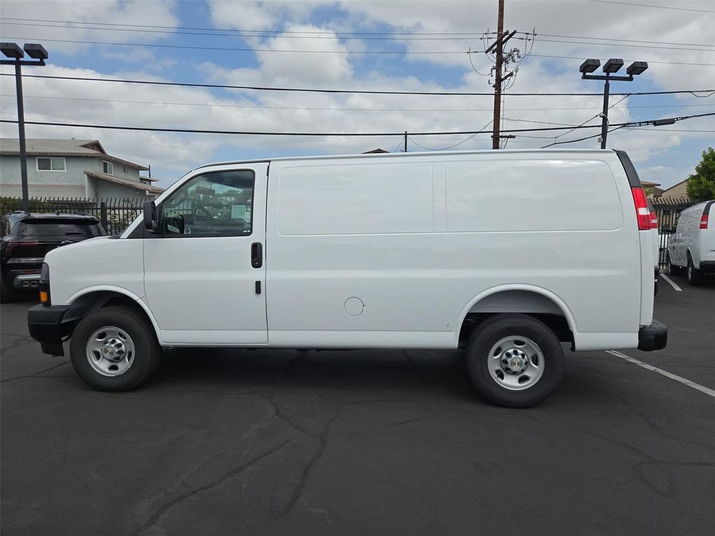New 2026 Chevrolet Express 2500 w/ Driver Convenience Package RWD image 29