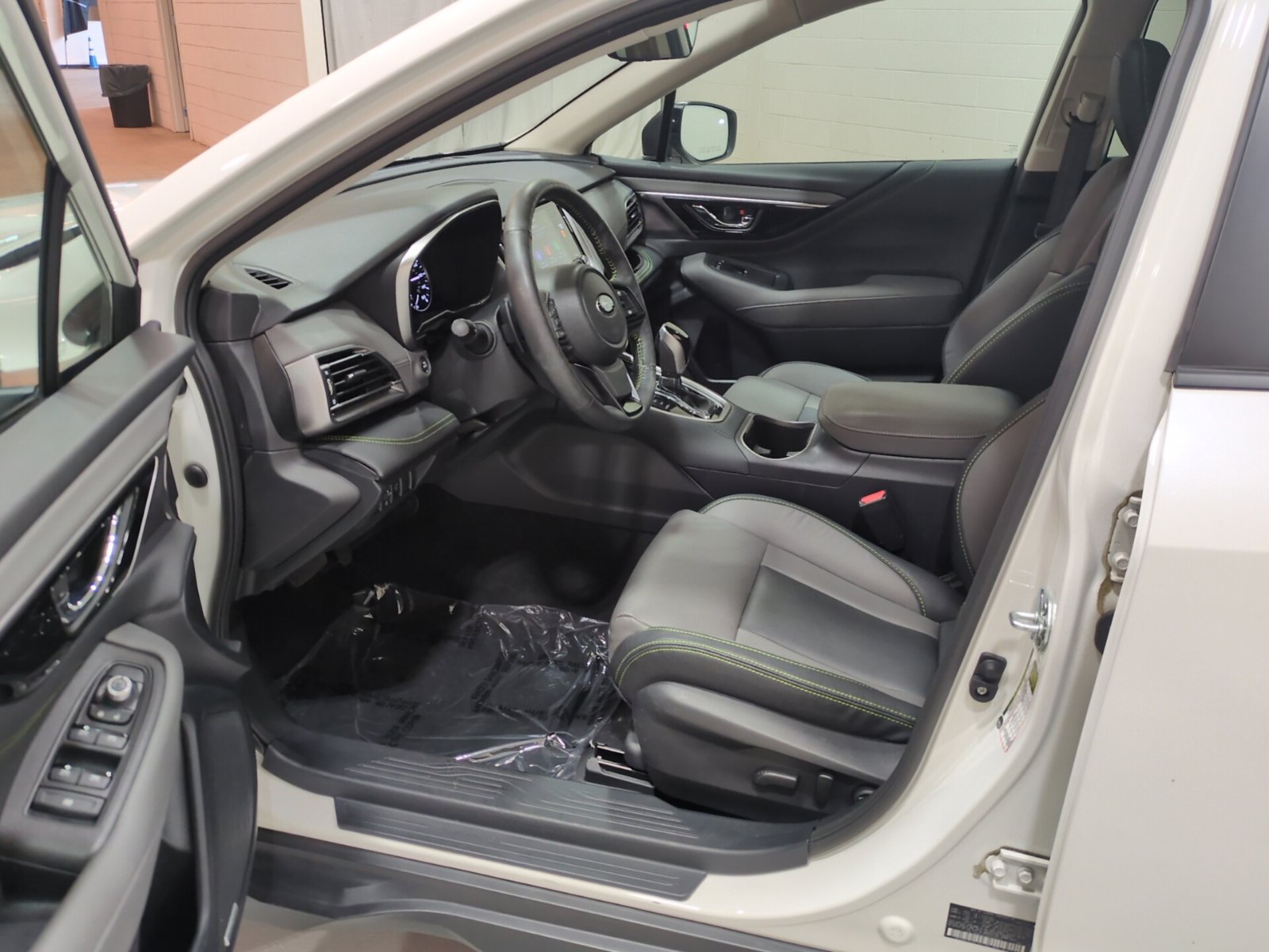 Certified 2024 Subaru Outback Onyx Edition AWD/4WD image 17
