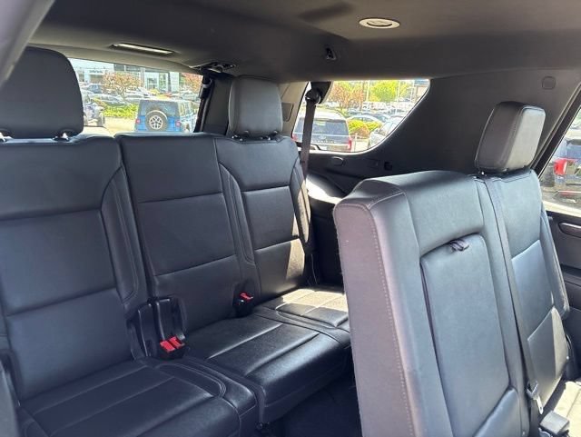 Used 2025 Chevrolet Tahoe Z71 AWD/4WD image 33