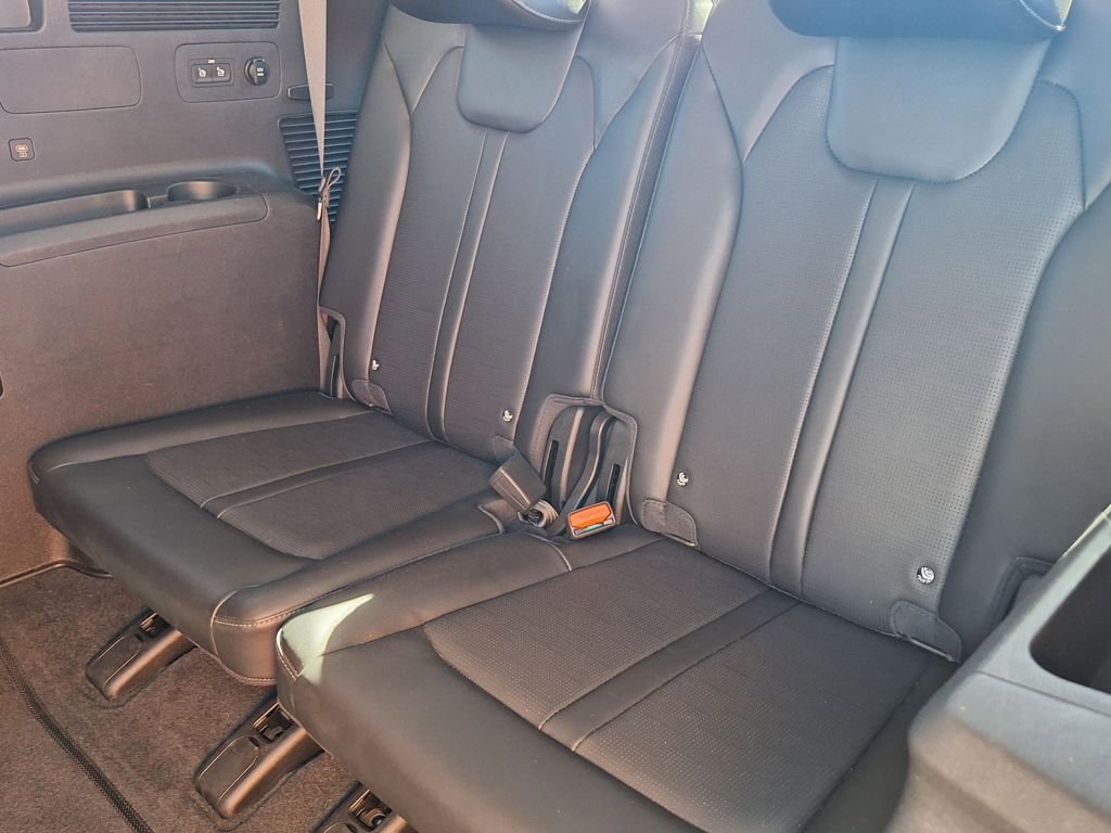 Used 2024 Kia Sorento S image 13