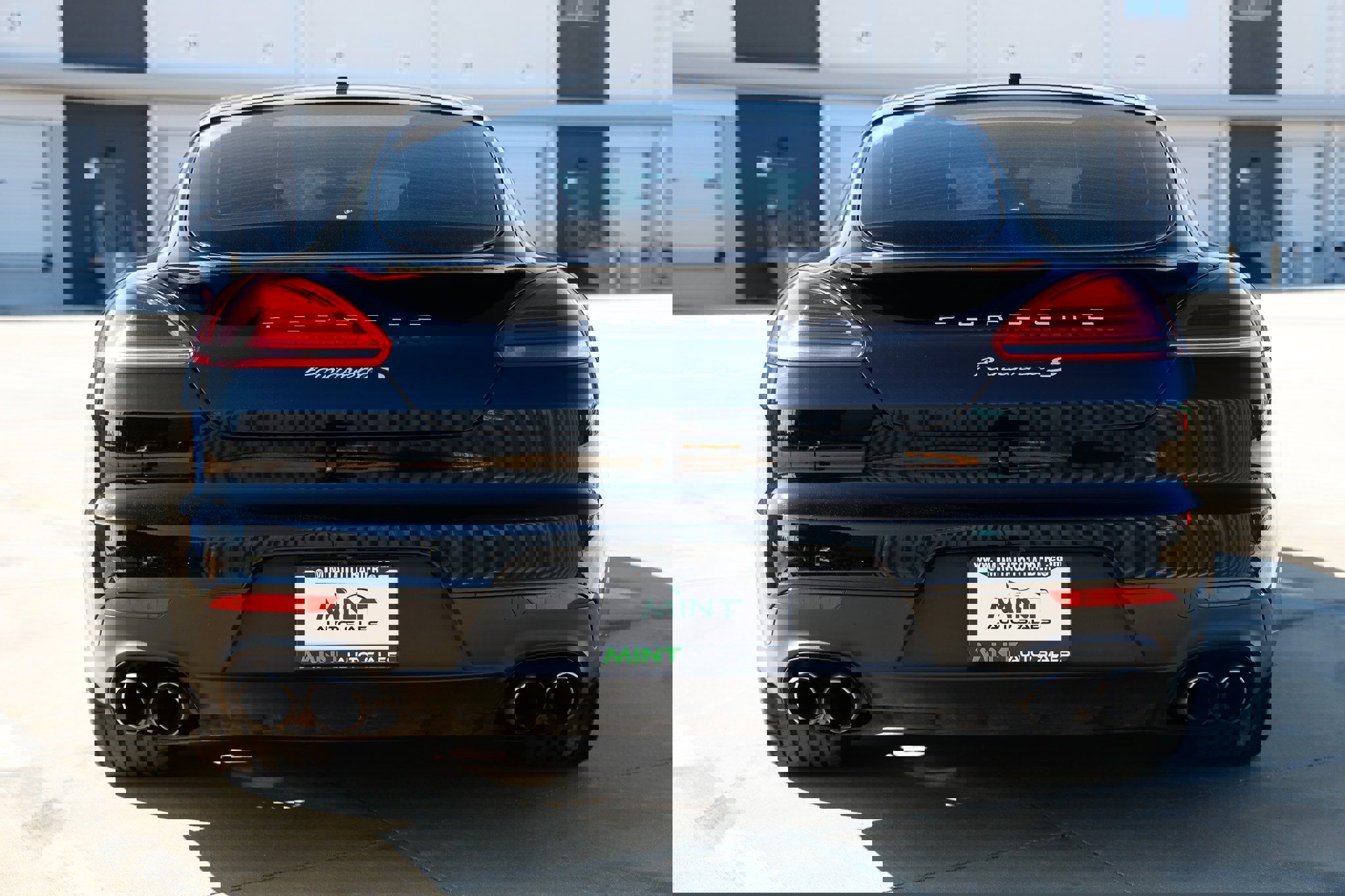 Used 2016 Porsche Panamera S image 12