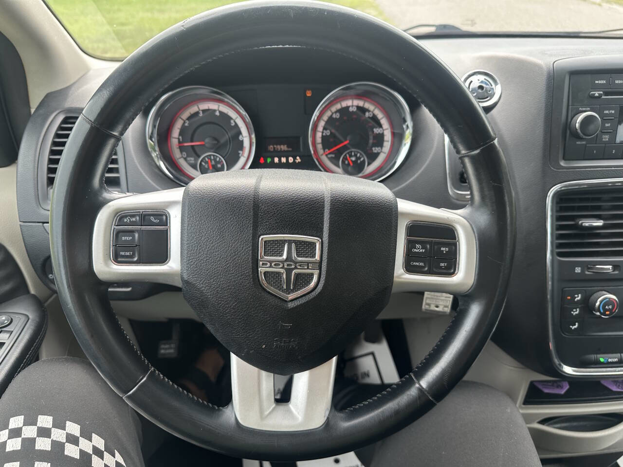 Used 2015 Dodge Grand Caravan American Value Package w/ UConnect Hands-Free Group image 12