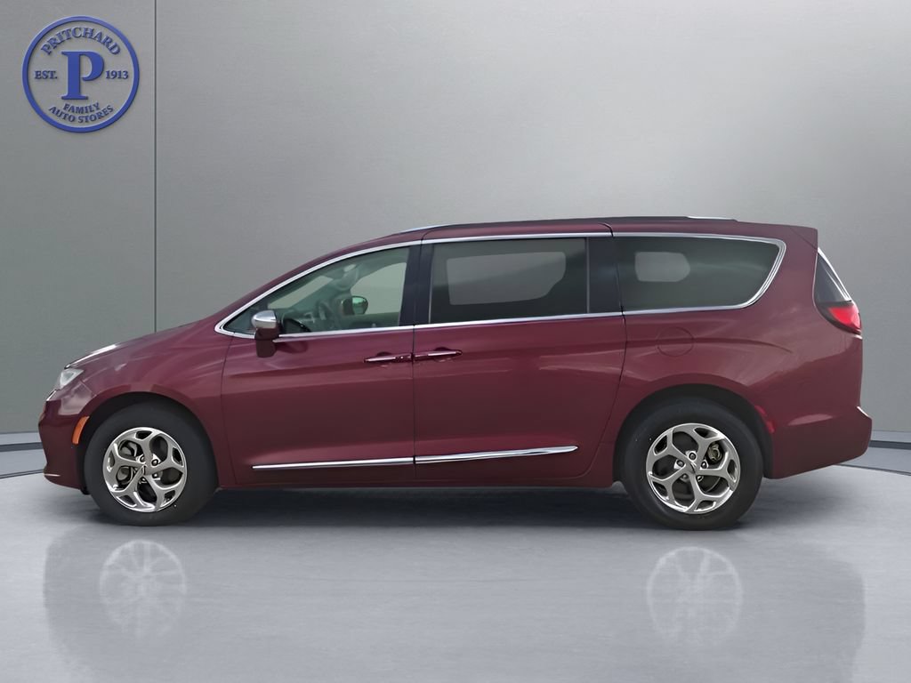 Used 2021 Chrysler Pacifica Limited w/ Premium & Safety Sphere Group AWD/4WD image 4