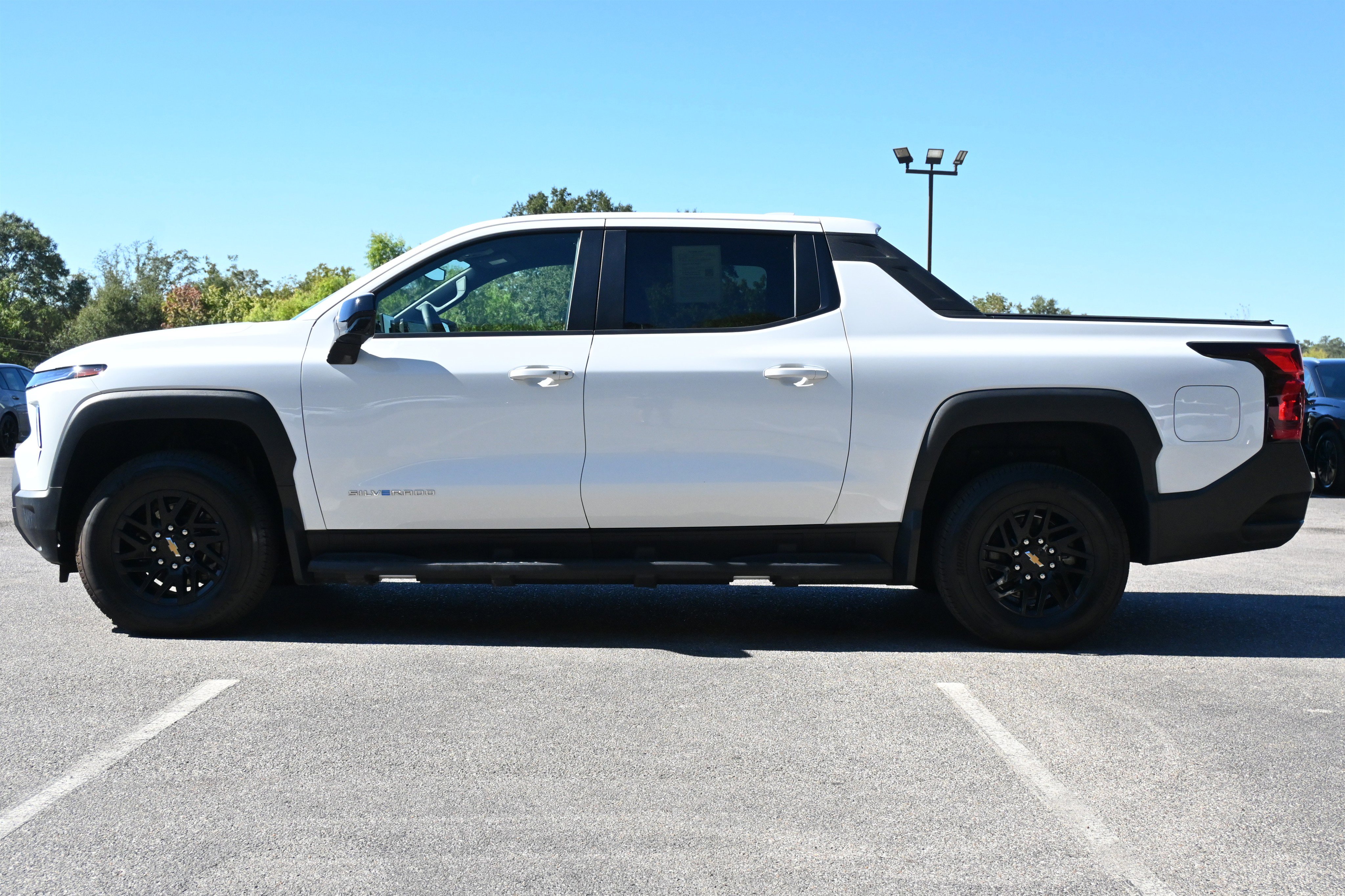 Used 2024 Chevrolet Silverado EV W/T image 6