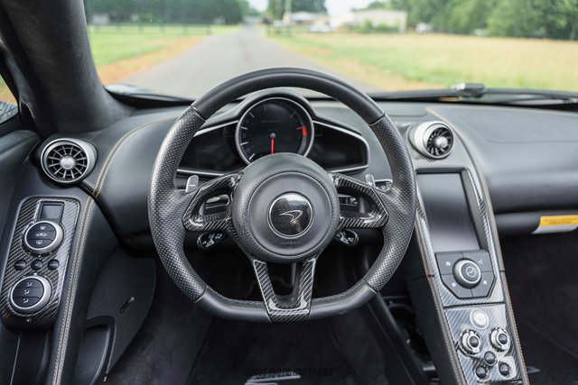 Used 2013 McLaren MP4-12C Spider RWD image 58
