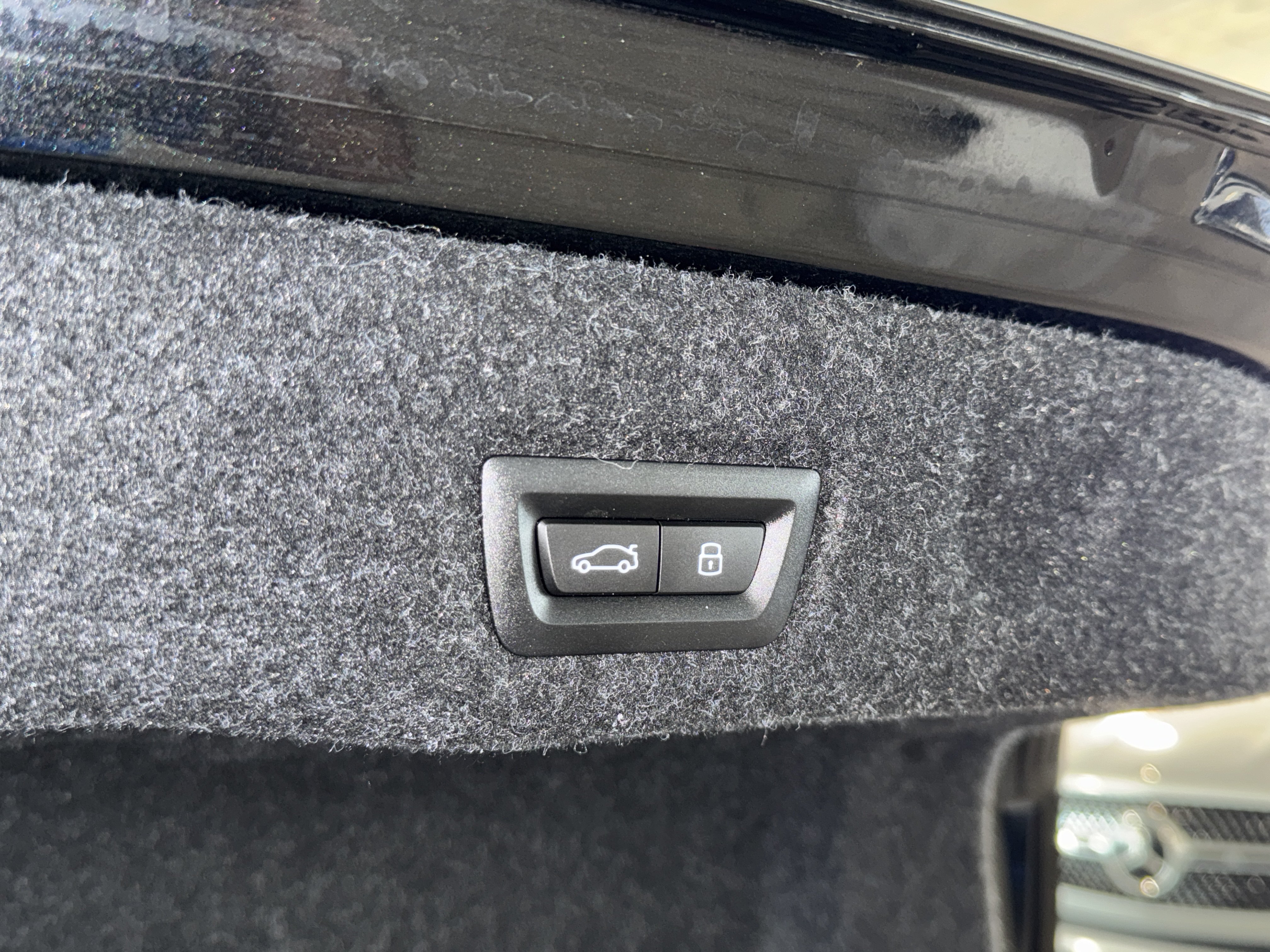 Used 2025 BMW 530i w/ M Sport Package RWD image 14