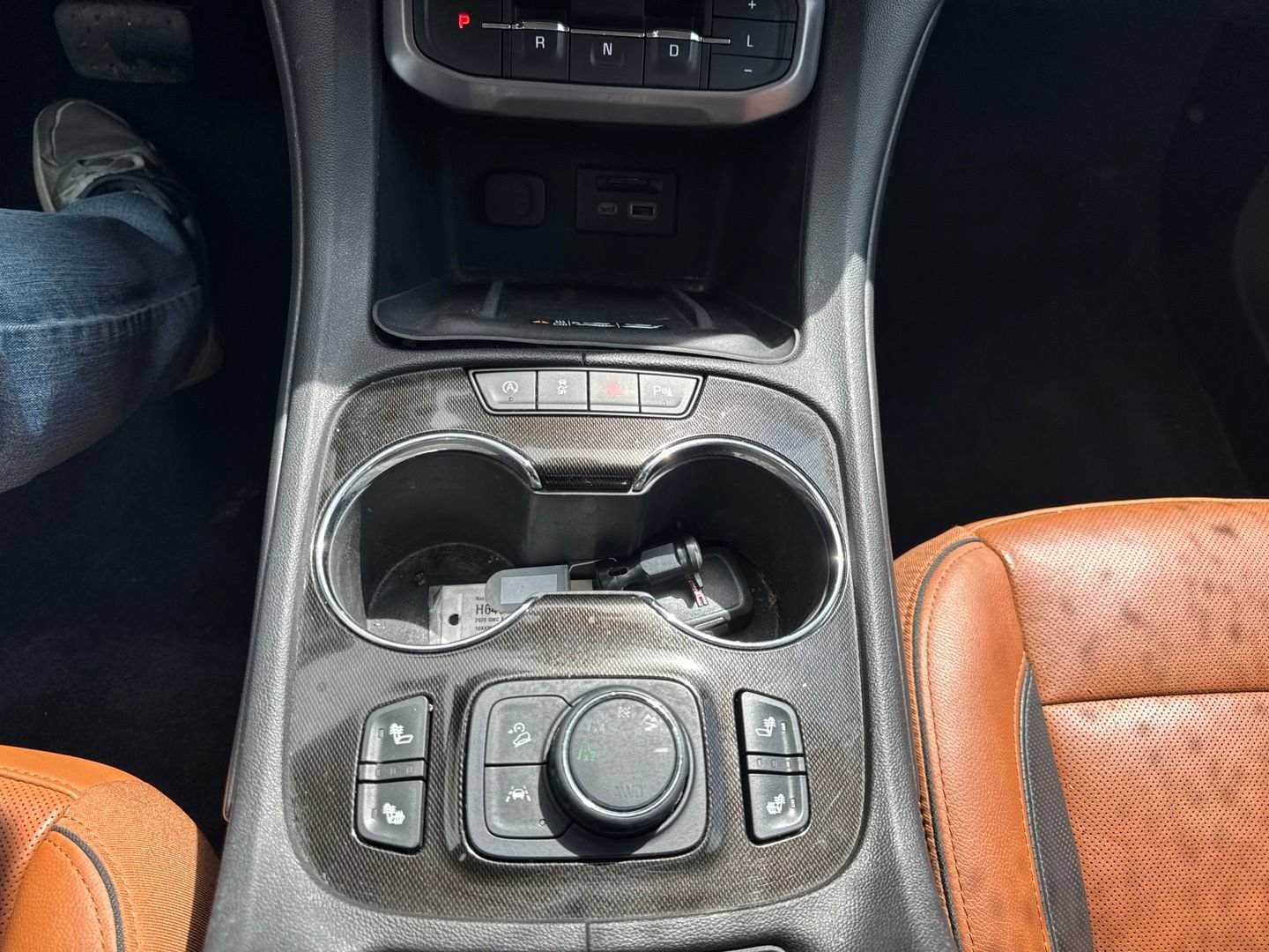 Used 2020 GMC Acadia AT4 w/ Driver Alert Package II AWD/4WD image 28