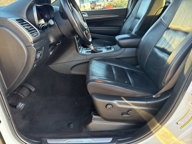 Used 2022 Jeep Grand Cherokee Limited image 13