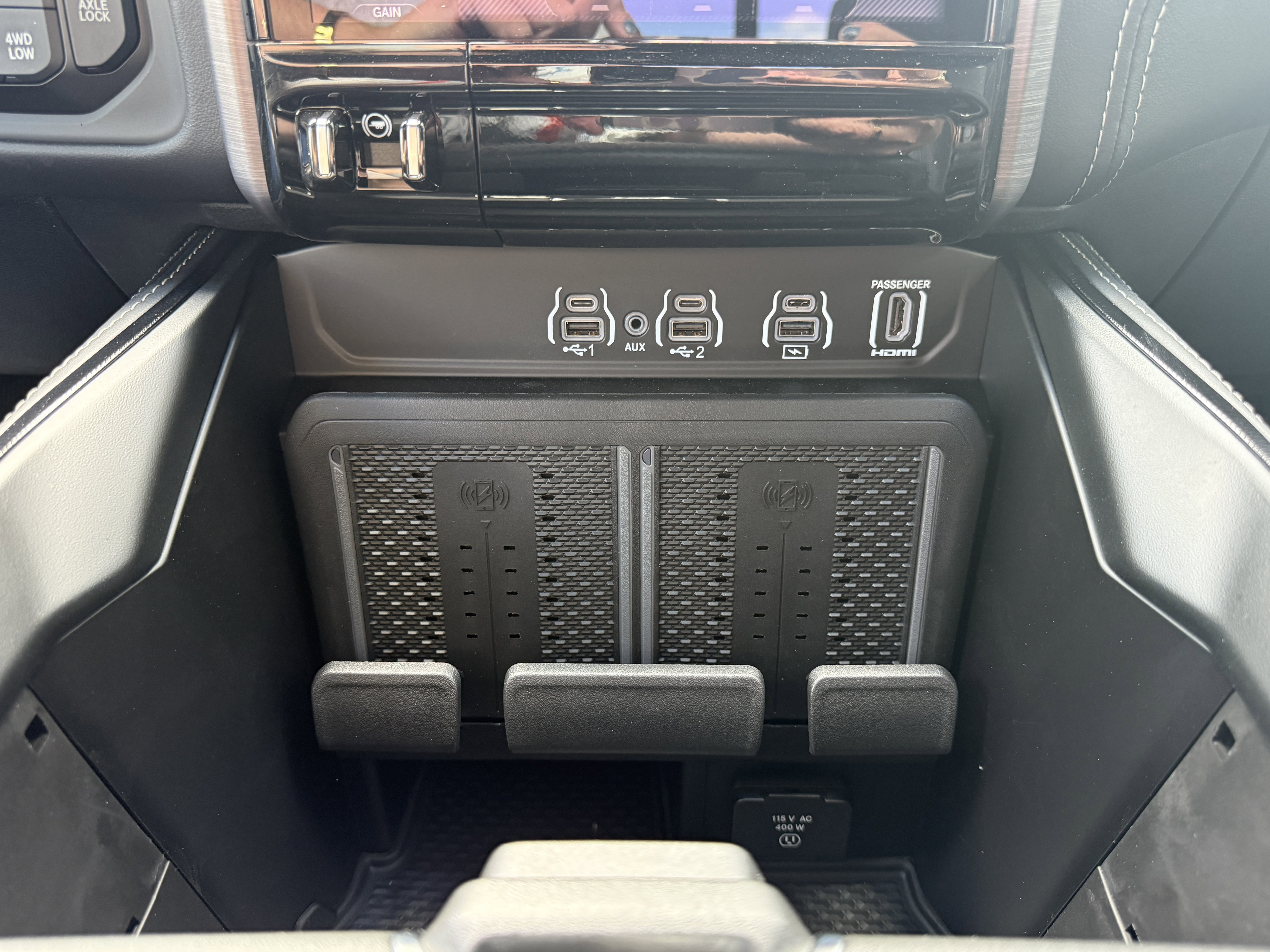 New 2025 RAM 2500 Rebel w/ Rebel Level 2 Equipment Group image 13