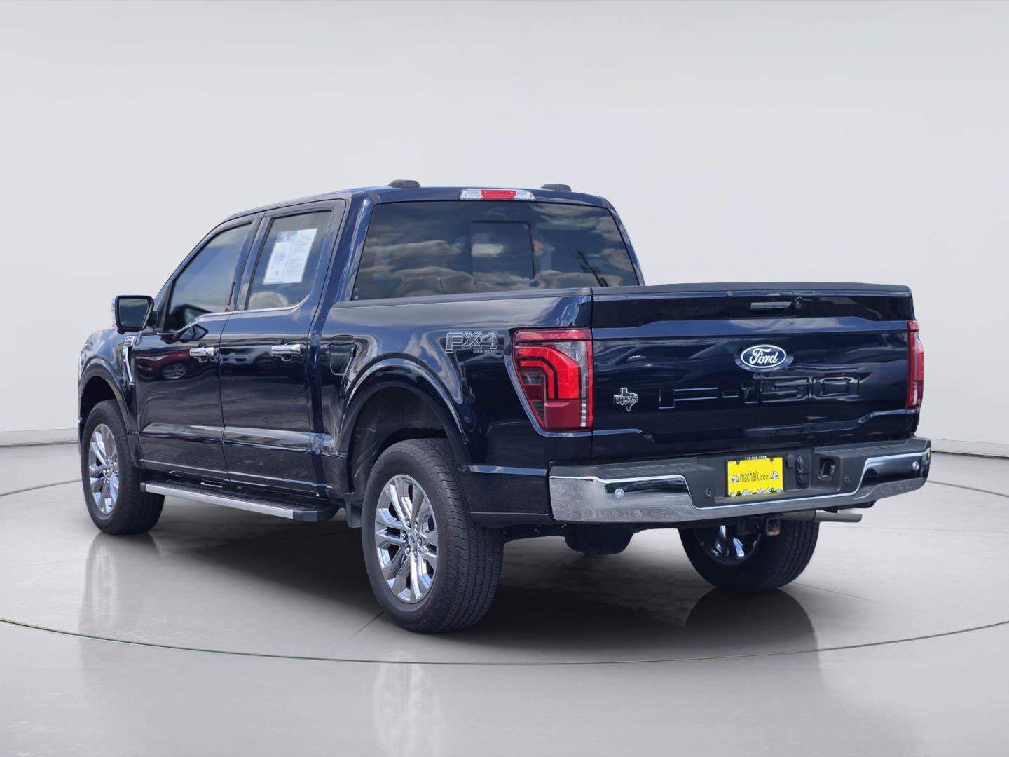 Certified 2024 Ford F150 Lariat w/ FX4 Off-Road Package AWD/4WD image 8