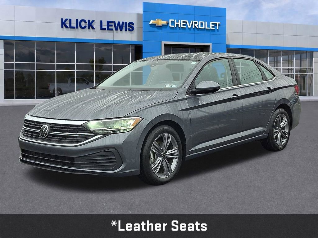 Used 2024 Volkswagen Jetta SE image 3