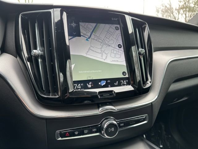 Used 2019 Volvo XC60 T8 R-Design w/ Advanced Package image 22