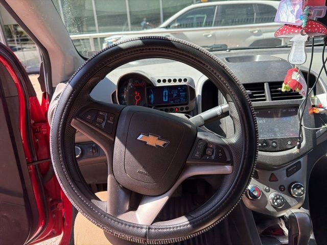 Used 2015 Chevrolet Sonic LT FWD image 17