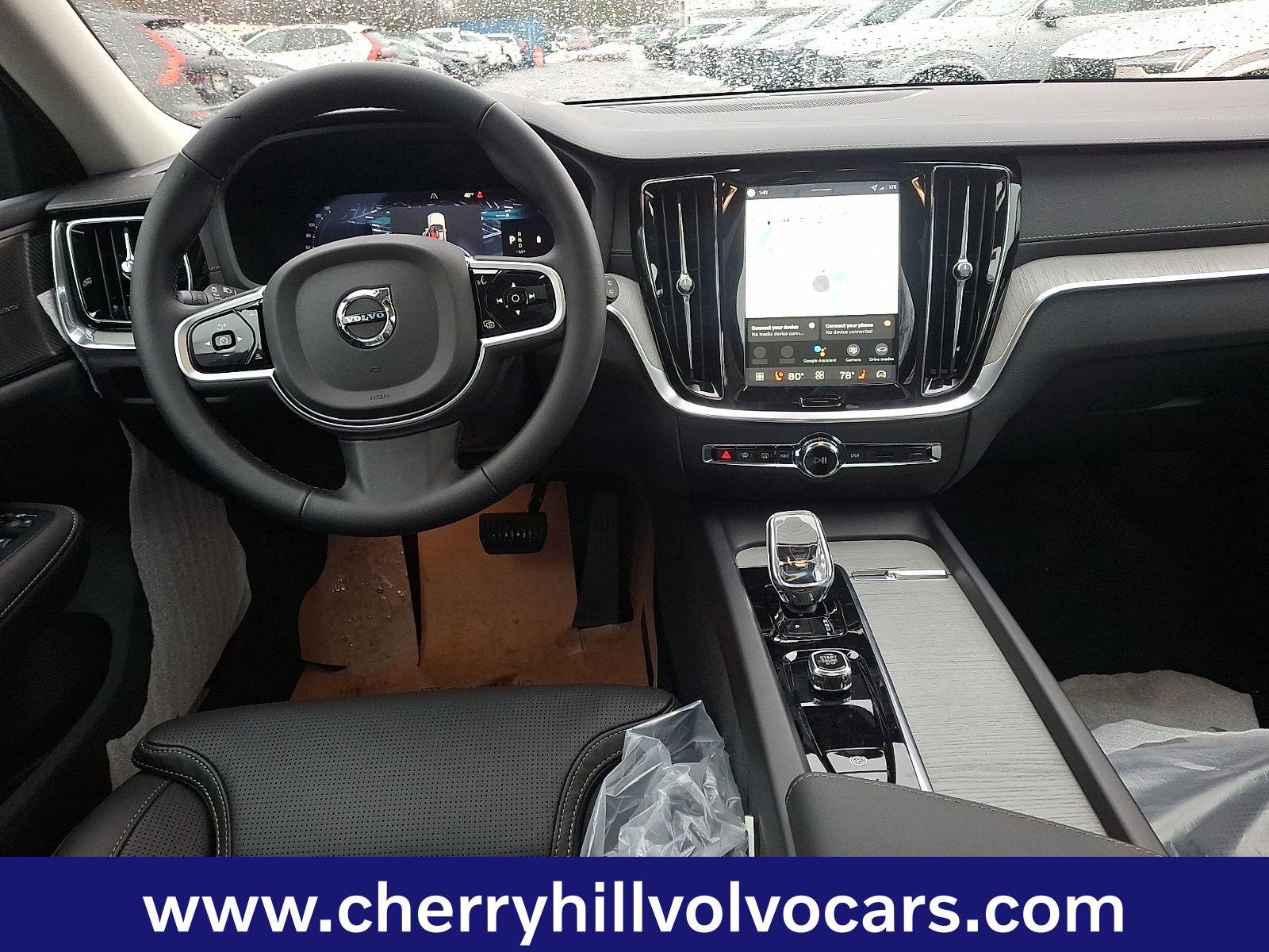 New 2026 Volvo V60 B5 Cross Country Ultra w/ Protection Package Premier image 8