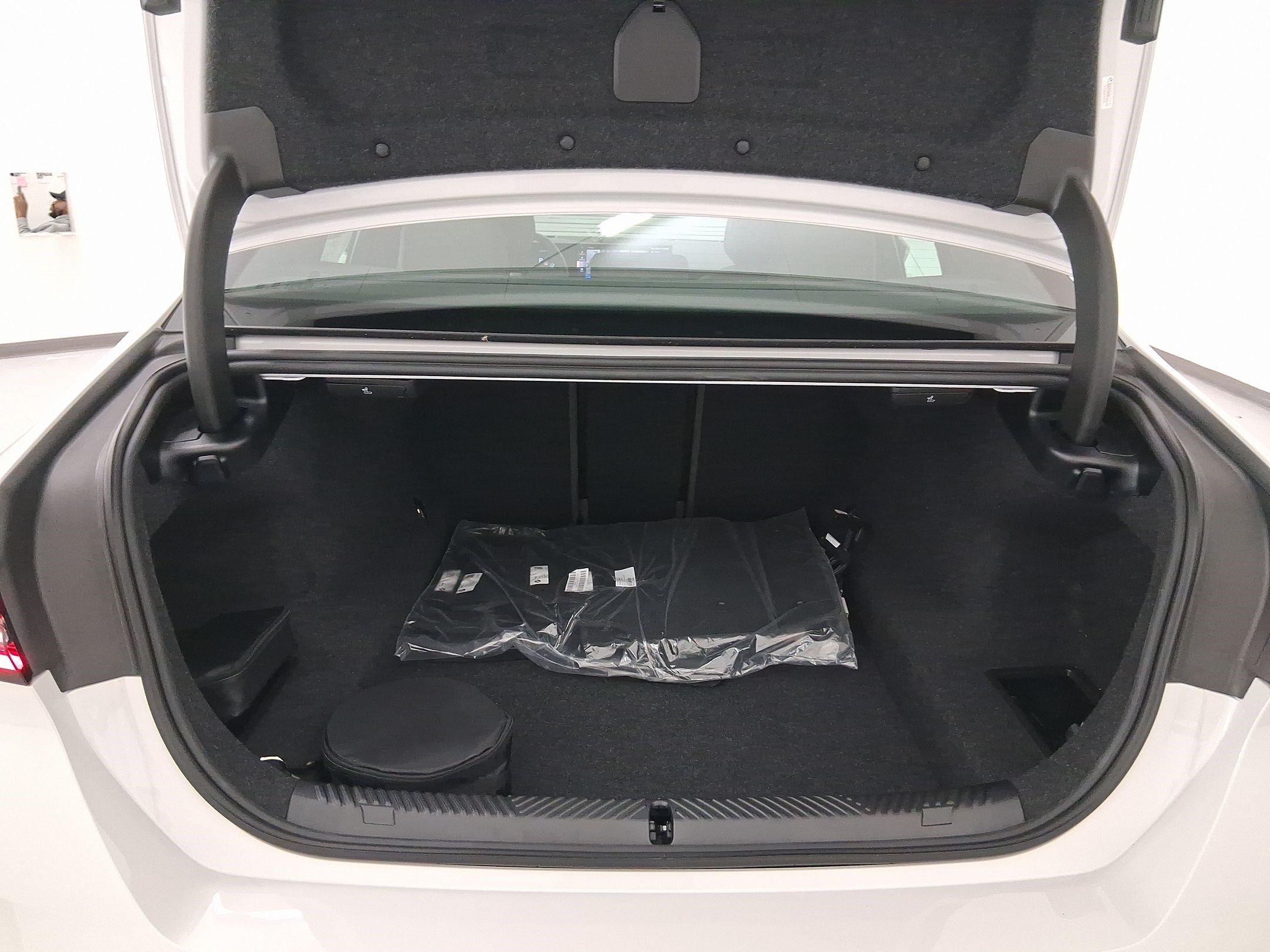 New 2026 BMW 530i w/ Executive Package RWD image 27