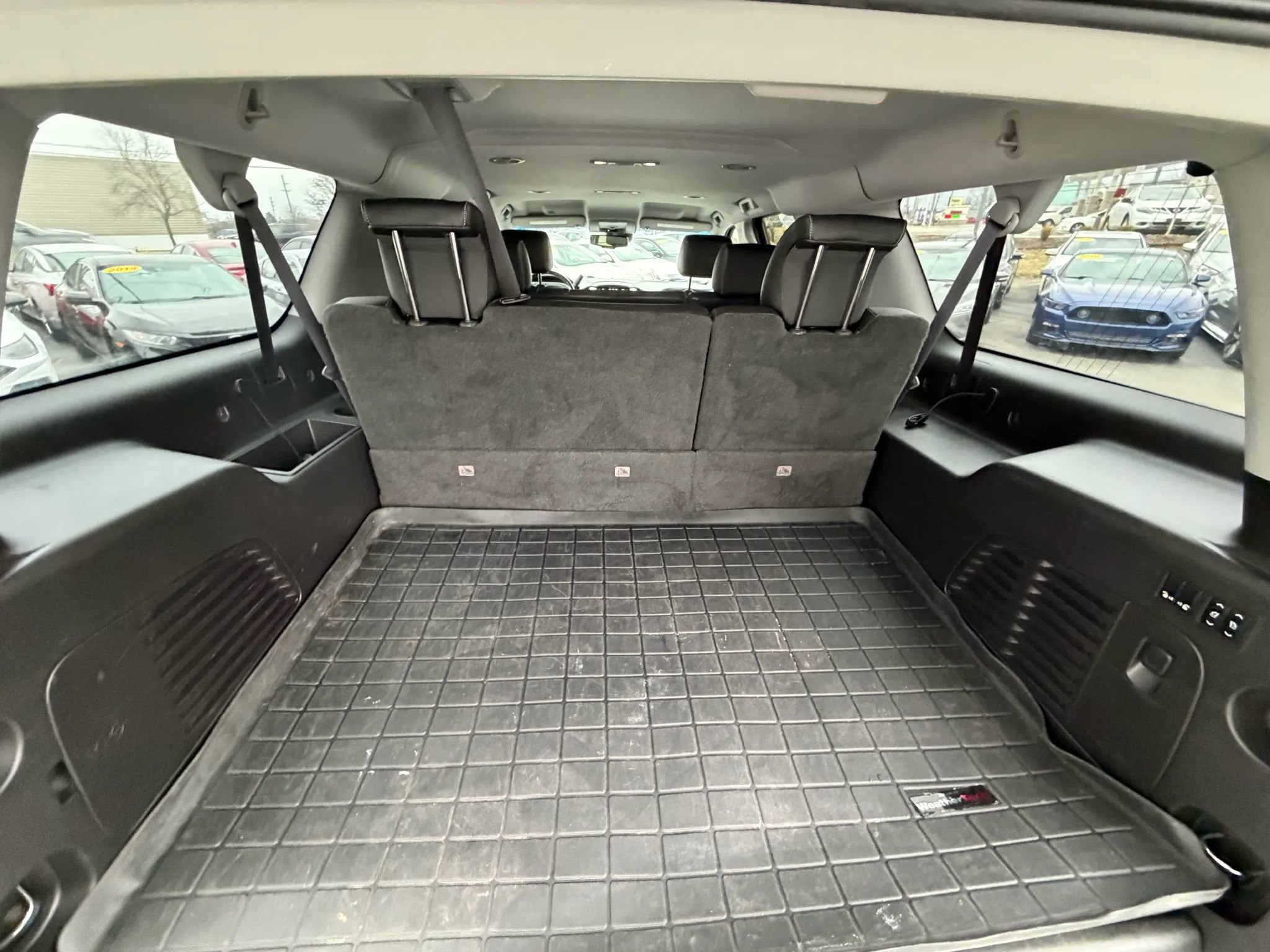 Used 2015 Chevrolet Suburban LT w/ Luxury Package AWD/4WD image 44