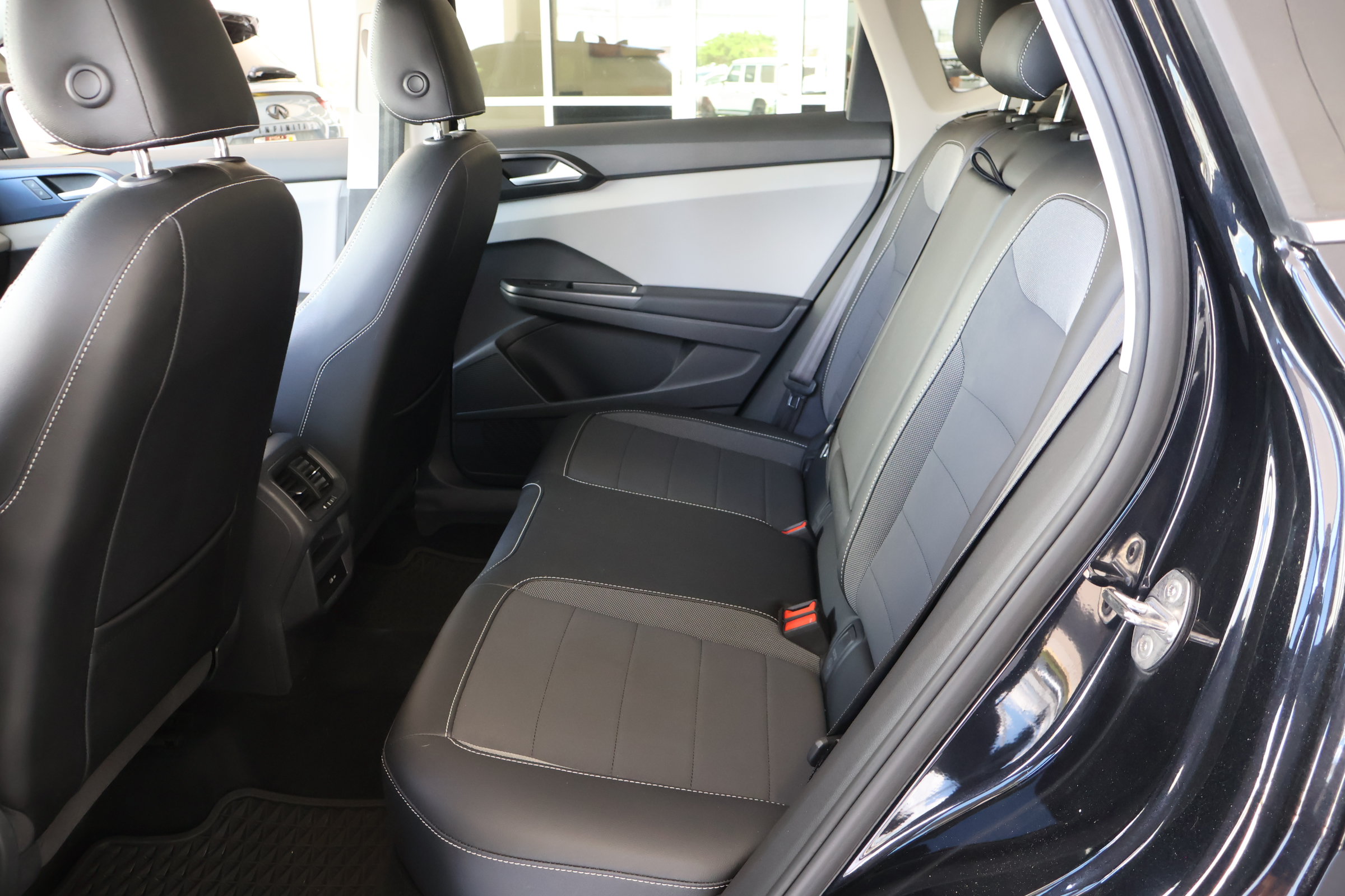 Used 2022 Volkswagen Taos SE w/ IQ.Drive SE Package AWD/4WD image 15