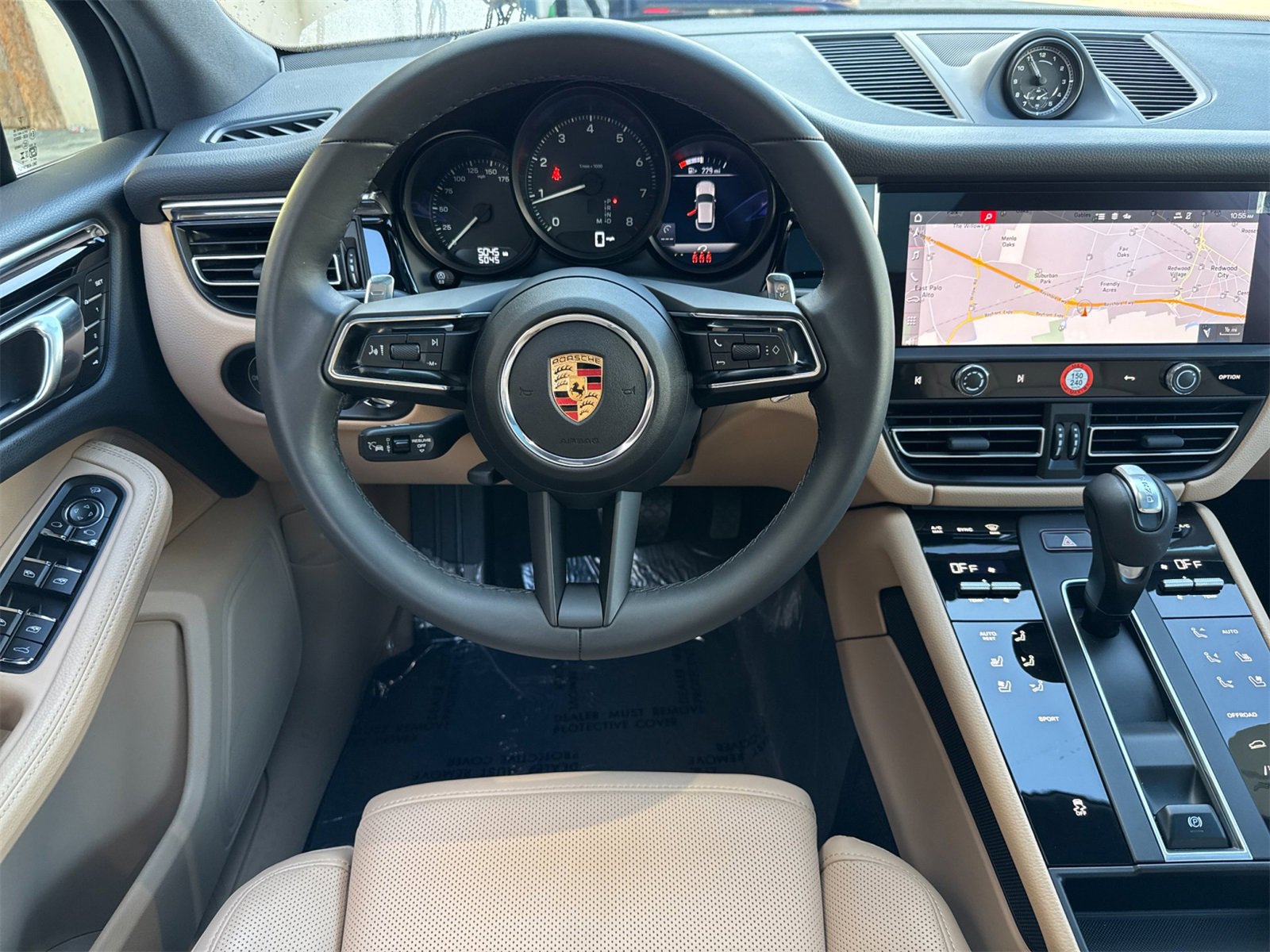Used 2025 Porsche Macan image 16