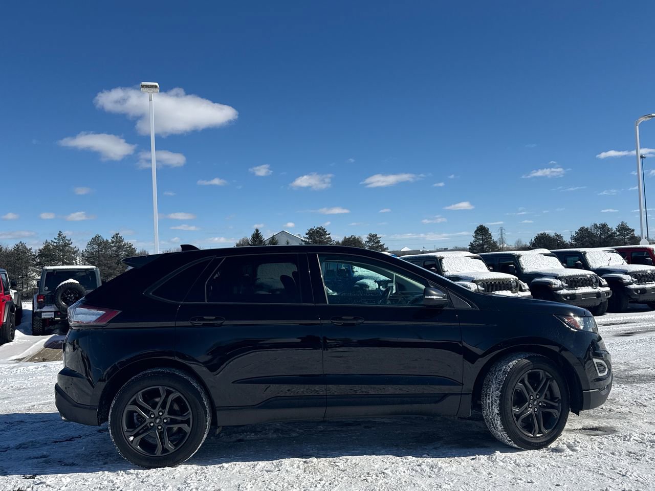 Used 2018 Ford Edge SEL w/ Equipment Group 201A image 2