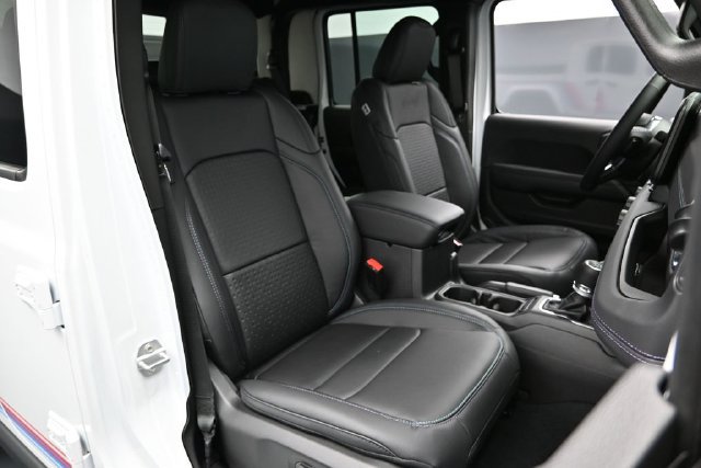 New 2026 Jeep Gladiator Sport AWD/4WD image 14